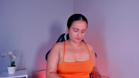 Zafiro Brown online show from 05/23/26, 09:41