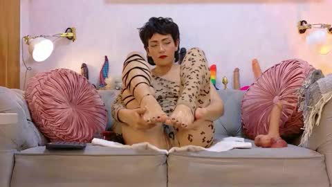 Karina  online show from 10/02/25, 03:30