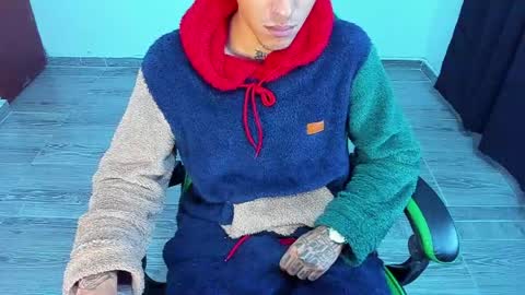 BiG Zafiro online show from 04/12/26, 11:48