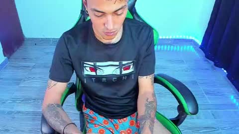 BiG Zafiro online show from 04/30/26, 01:39