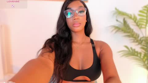 Snapshot of zahaara chatting on 04/07/26, 11:54 Zahaara online show from 04/07/26, 11:54