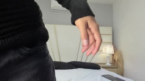 zahir_ashar online show from 10/16/25, 11:00