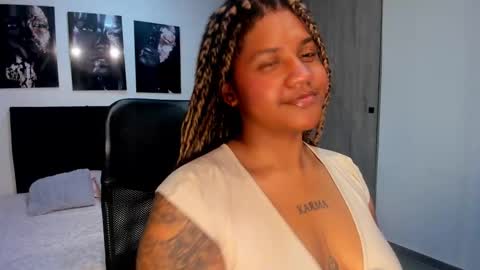 Snapshot of zahra_rose chatting on 09/09/25, 08:41 zahra_rose online show from 09/09/25, 08:41