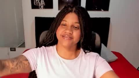 Snapshot of zahra_rose chatting on 10/15/25, 08:20 zahra_rose online show from 10/15/25, 08:20