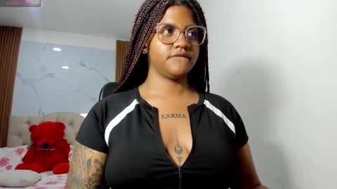 zahra_rose online show from 04/02/26, 06:27