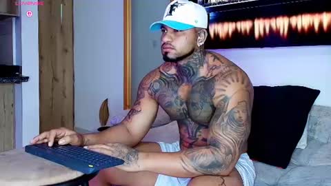 Snapshot of zain_diesel7 chatting on 07/11/26, 08:28 INSTAGRAM yormanfit7 online show from 07/11/26, 08:28