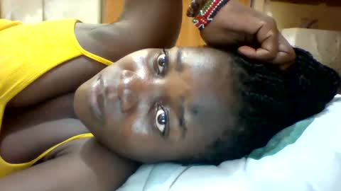 Snapshot of zainxxxx chatting on 02/12/25, 02:43 zainxxxx online show from 02/12/25, 02:43