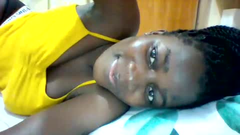 Snapshot of zainxxxx chatting on 02/16/25, 08:33 zainxxxx online show from 02/16/25, 08:33