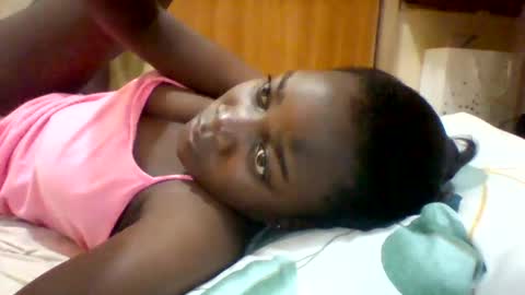 Snapshot of zainxxxx chatting on 02/23/25, 11:55 zainxxxx online show from 02/23/25, 11:55