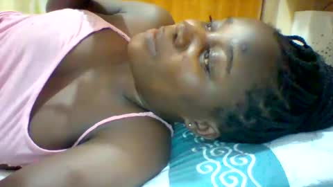 Snapshot of zainxxxx chatting on 03/04/25, 07:01 zainxxxx online show from 03/04/25, 07:01