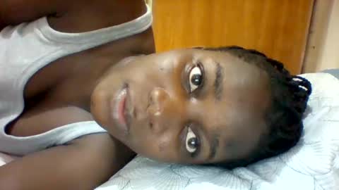 Snapshot of zainxxxx chatting on 03/12/25, 04:02 zainxxxx online show from 03/12/25, 04:02