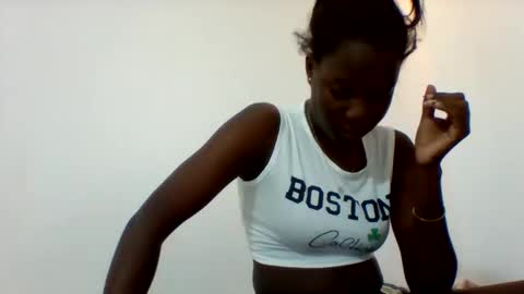 Snapshot of zainxxxx chatting on 02/25/26, 06:56 zainxxxx online show from 02/25/26, 06:56