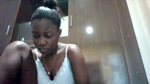 zainxxxx online show from 05/14/26, 04:19