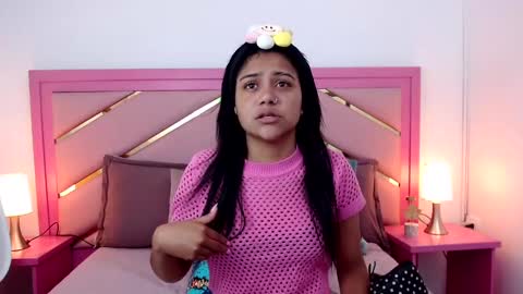 Snapshot of zaira_angel chatting on 02/18/25, 07:19 Zaira Angel online show from 02/18/25, 07:19