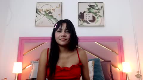Snapshot of zaira_angel chatting on 02/28/25, 11:01 Zaira Angel online show from 02/28/25, 11:01
