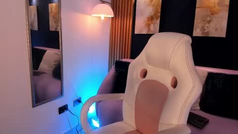 Zaira  online show from 06/01/26, 03:52