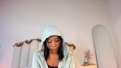 Zaira online show from 12/17/25, 01:06