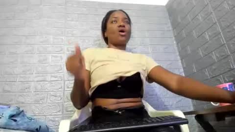 Zamara   online show from 10/24/25, 09:11