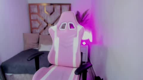 zamira_taylor online show from 02/22/25, 10:42