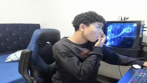 Snapshot of zammcito_ chatting on 12/07/24, 02:31 zamm online show from 12/07/24, 02:31