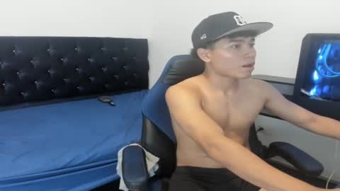 Snapshot of zammcito_ chatting on 12/25/24, 04:44 zamm online show from 12/25/24, 04:44