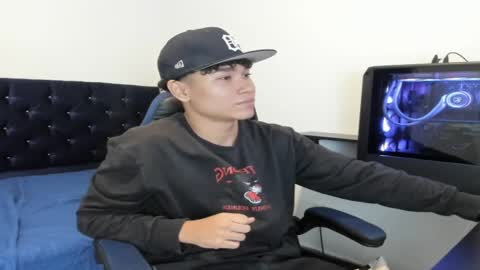 Snapshot of zammcito_ chatting on 01/04/25, 01:52 zamm online show from 01/04/25, 01:52