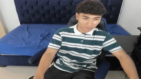 Snapshot of zammcito_ chatting on 01/08/25, 03:19 zamm online show from 01/08/25, 03:19