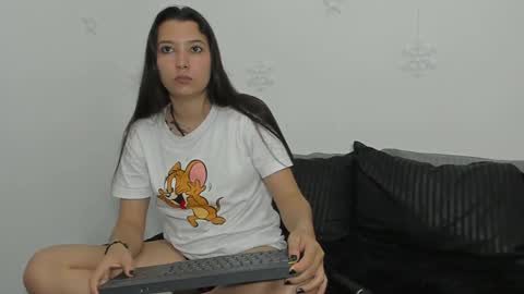 zammii69 online show from 12/08/24, 08:15