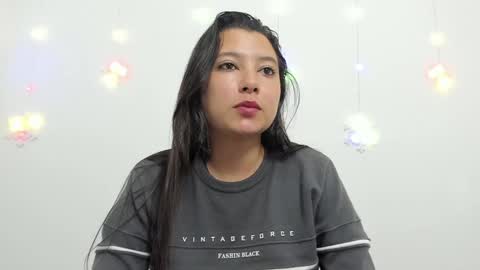 zammii69 online show from 12/24/24, 12:44