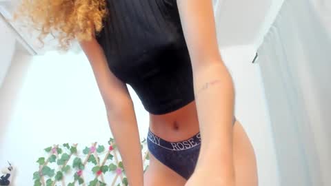 Snapshot of zammu_1992_ chatting on 03/03/25, 02:15 Zamu online show from 03/03/25, 02:15