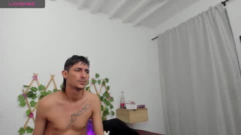 Snapshot of zammu_1992_ chatting on 03/12/25, 03:02 Zamu online show from 03/12/25, 03:02