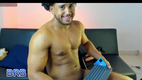 Snapshot of zane_lux chatting on 05/18/26, 12:33 Zane Lux online show from 05/18/26, 12:33