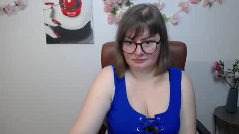 zannadreil online show from 11/12/25, 07:57