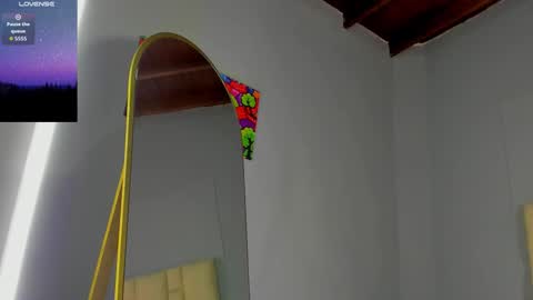 Snapshot of zaphiro__sky chatting on 02/21/26, 08:59 zaphiro__sky online show from 02/21/26, 08:59