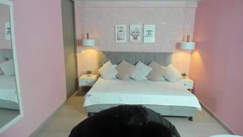 Zara Sweet  online show from 11/18/25, 12:31