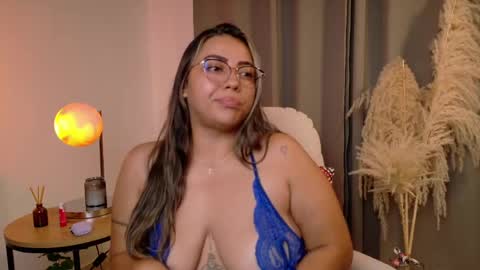 Zara Nova online show from 05/16/26, 12:07