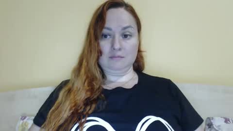 Snapshot of zara_red chatting on 04/21/26, 12:44 Kate. if im not here im here foxy red333 online show from 04/21/26, 12:44
