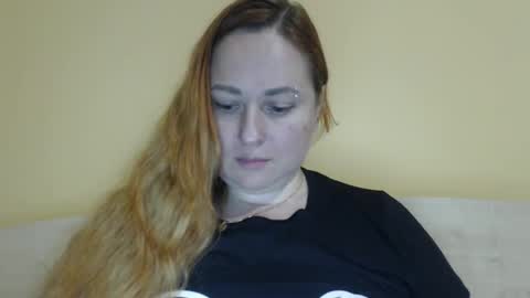 Snapshot of zara_red chatting on 04/29/26, 02:43 Kate. if im not here im here foxy red333 online show from 04/29/26, 02:43