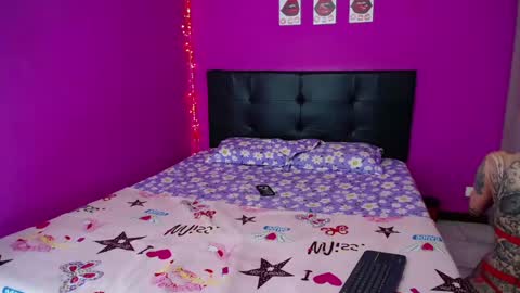 Snapshot of zara_tattoox chatting on 12/06/24, 10:19 ZARA ANYELINA online show from 12/06/24, 10:19