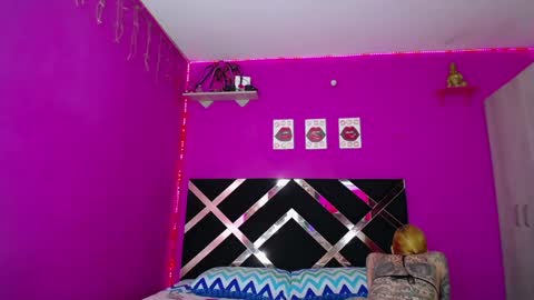 Snapshot of zara_tattoox chatting on 02/22/25, 06:28 ZARA ANYELINA online show from 02/22/25, 06:28