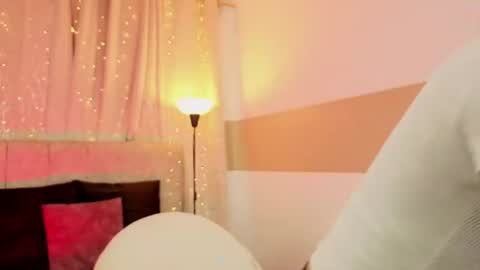 Snapshot of zaradulce chatting on 06/30/26, 12:39 Zara . online show from 06/30/26, 12:39