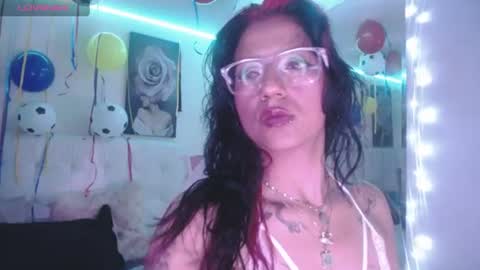 Zarah online show from 07/06/26, 03:03