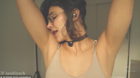 Snapshot of zarahlynch chatting on 12/14/25, 10:14 Miss Lynch Next show 2911 online show from 12/14/25, 10:14