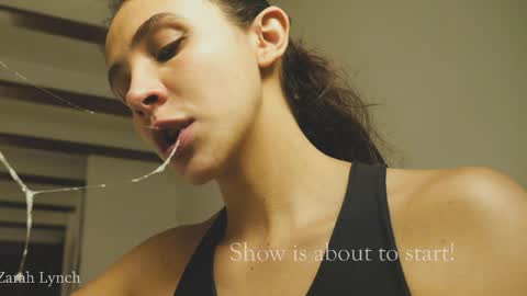 Snapshot of zarahlynch chatting on 04/06/26, 07:04 Miss Lynch Next show 2911 online show from 04/06/26, 07:04