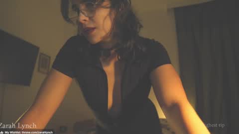 Miss Lynch   Next show  2911 online show from 07/16/26, 09:54