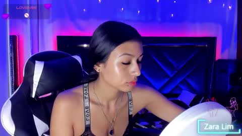 Zara Lim  online show from 12/05/25, 07:32