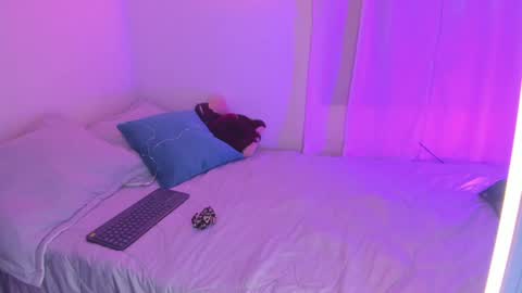   online show from 02/08/25, 04:57