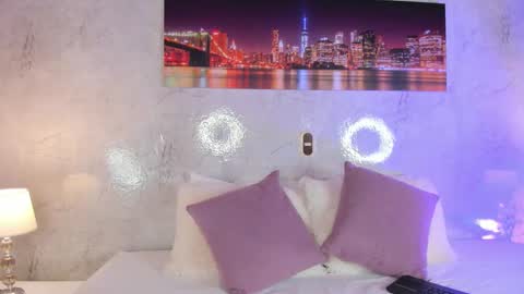 ZaraQuiinn online show from 12/19/25, 03:08