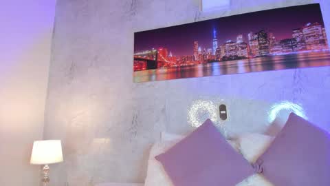 ZaraQuiinn online show from 12/21/25, 02:24