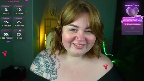 Snapshot of zarareign_ chatting on 12/07/24, 02:35 Lola online show from 12/07/24, 02:35